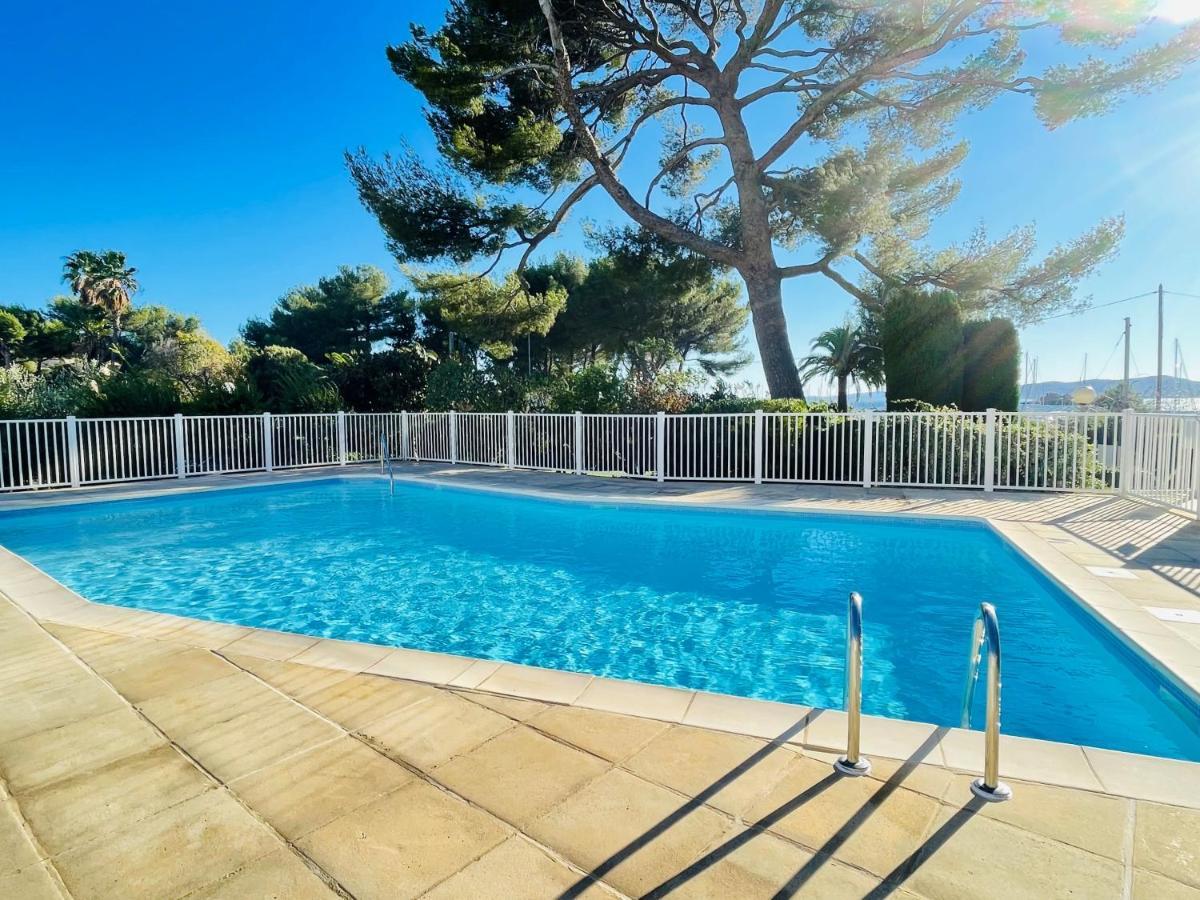 Tres Bel Appartement Face Au Port Santa -Piscine Saint-Raphaël 외부 사진